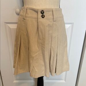 NWT LOVE RICHE CREAM CORDUROY SKIRT. SIZE MEDIUM.